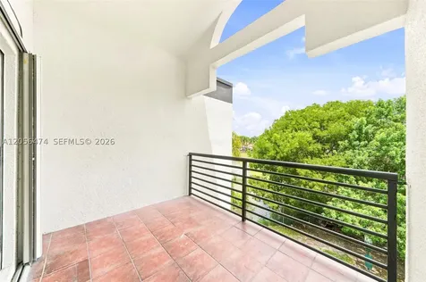 9735 Fontainebleau Boulevard Miami FL 33172