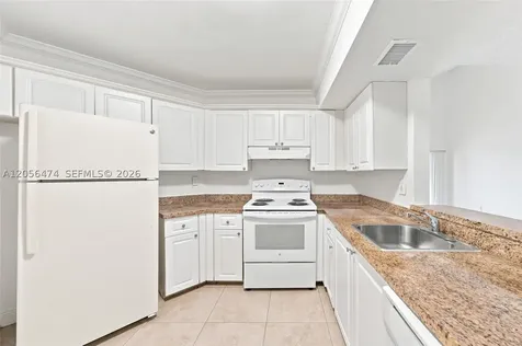 9735 Fontainebleau Boulevard Miami FL 33172