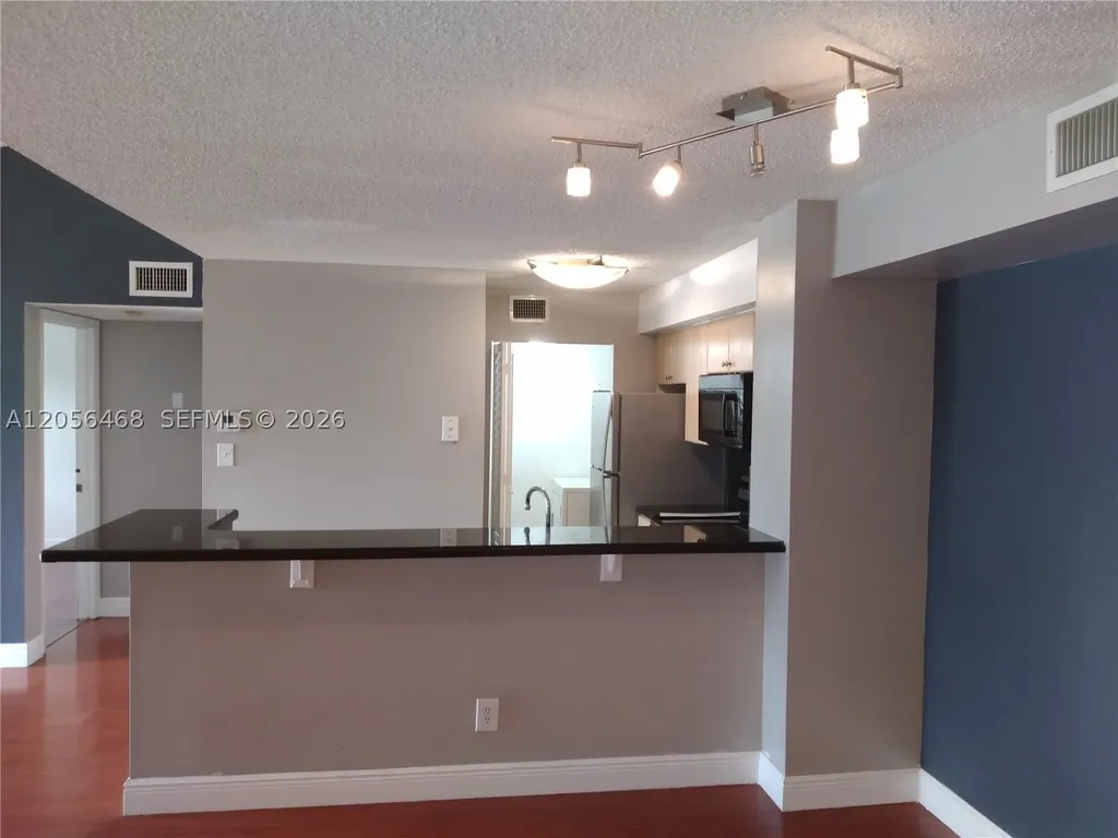 570 S Park Road Hollywood FL 33021