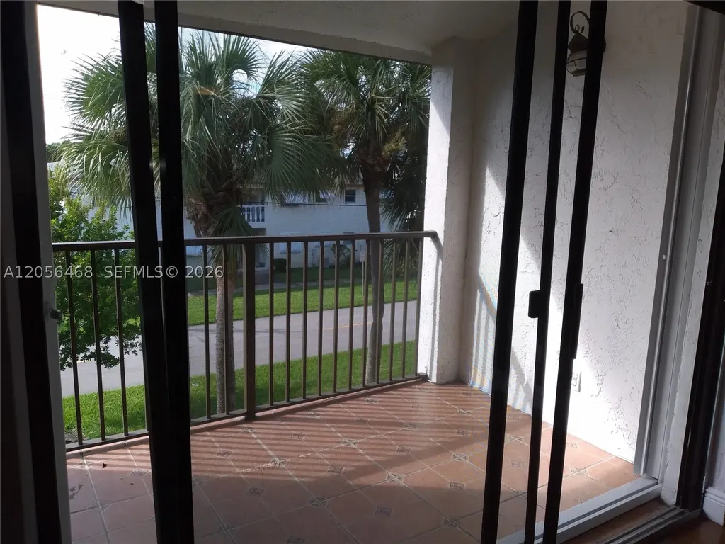 570 S Park Road Hollywood FL 33021