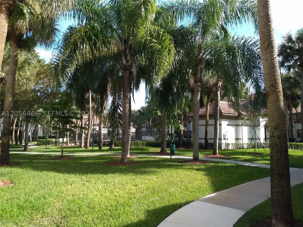 570 S Park Road Hollywood FL 33021