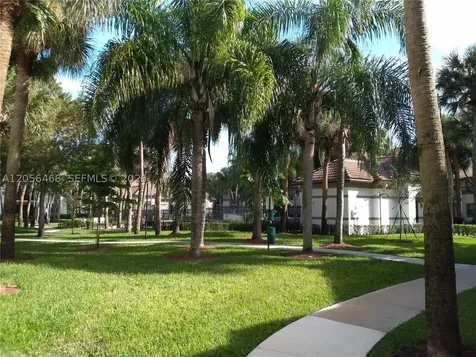 570 S Park Road Hollywood FL 33021