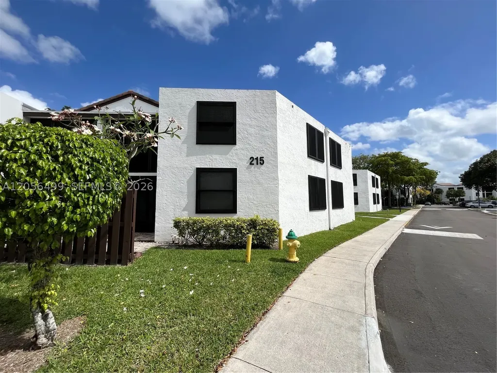 215 Lake Pointe Drive Oakland Park FL 33309