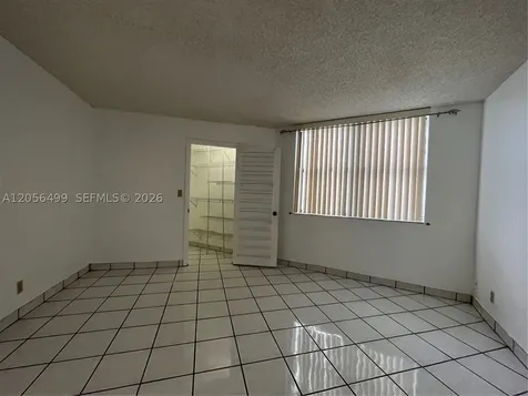 215 Lake Pointe Drive Oakland Park FL 33309