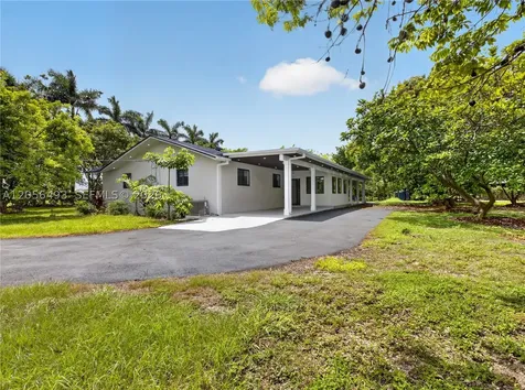 33800 SW 212th Avenue Homestead FL 33034