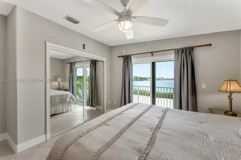46 Sadowski Causeway Key Colony Beach FL 33051