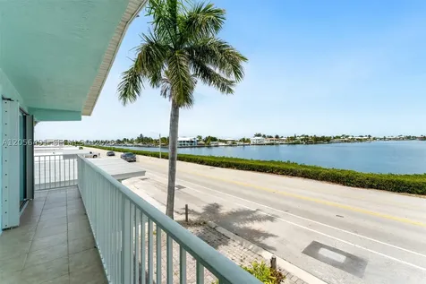 46 Sadowski Causeway Key Colony Beach FL 33051