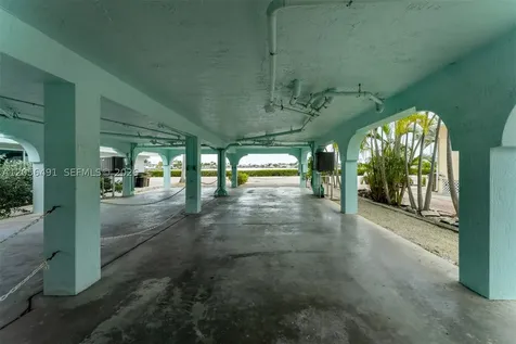 46 Sadowski Causeway Key Colony Beach FL 33051