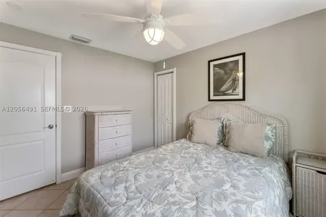 46 Sadowski Causeway Key Colony Beach FL 33051