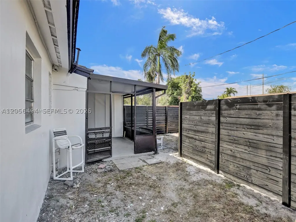 708 N 20th Hollywood FL 33020