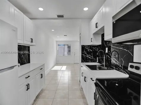 708 N 20th Hollywood FL 33020