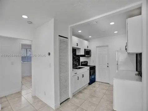 708 N 20th Hollywood FL 33020