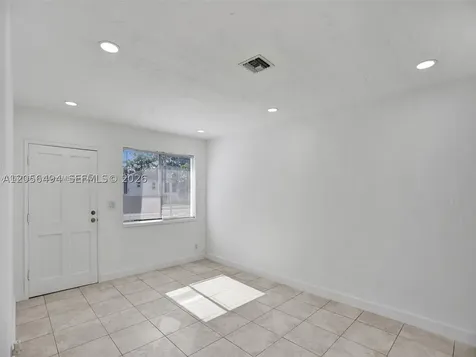 708 N 20th Hollywood FL 33020