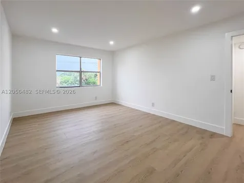 17911 NW 68th Avenue Hialeah FL 33015