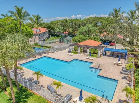 800 Sorrento Drive Weston FL 33326