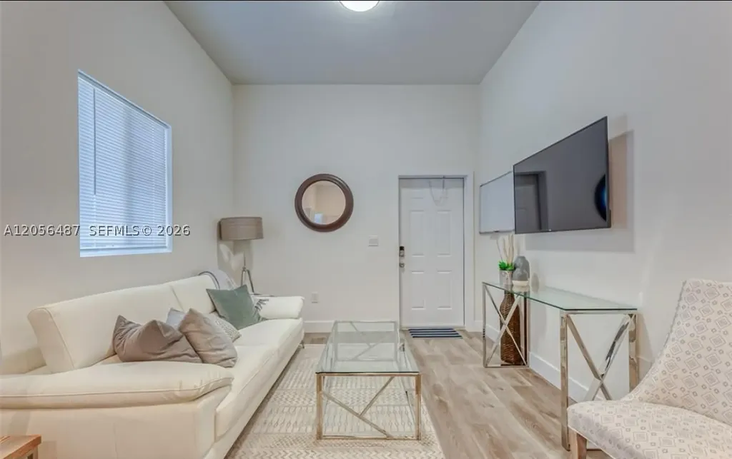 830 SE 14th Street Fort Lauderdale FL 33316