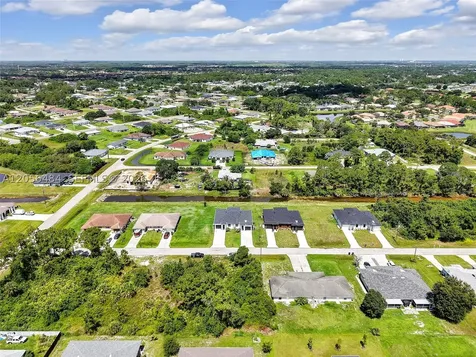 2224 Kenneth Avenue S Lehigh Acres FL 33973
