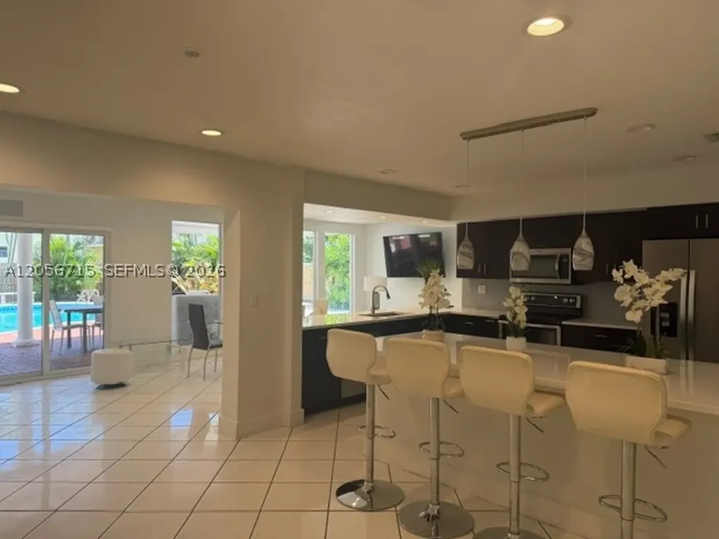 5317 Harrison Street Hollywood FL 33021