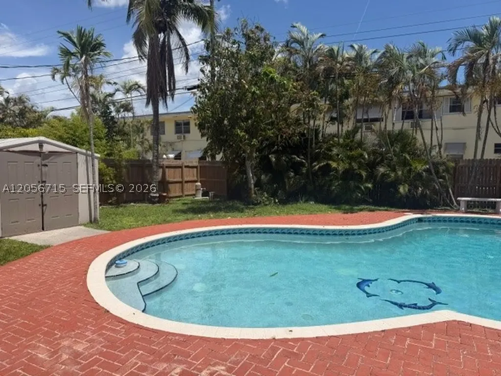 5317 Harrison Street Hollywood FL 33021
