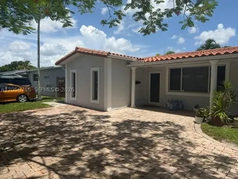 5317 Harrison Street Hollywood FL 33021