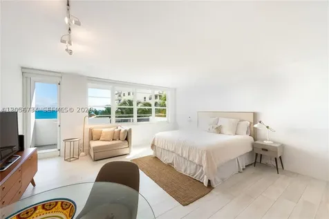 100 Lincoln Road Miami Beach FL 33139