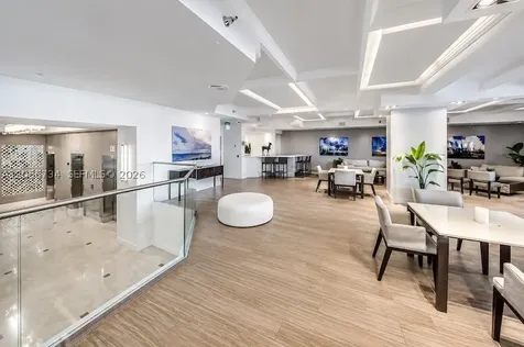 100 Lincoln Road Miami Beach FL 33139