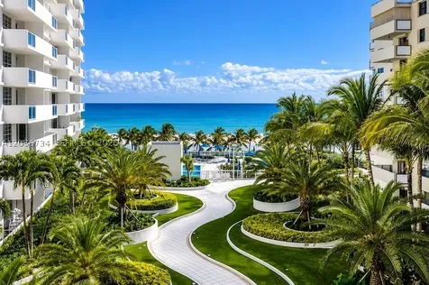 100 Lincoln Road Miami Beach FL 33139