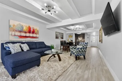 681 S Hollybrook Drive Pembroke Pines FL 33025