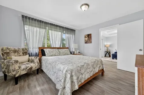 681 S Hollybrook Drive Pembroke Pines FL 33025
