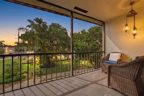 681 S Hollybrook Drive Pembroke Pines FL 33025