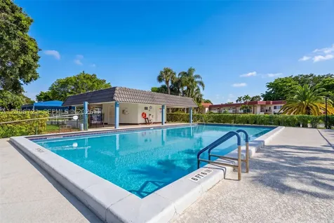 681 S Hollybrook Drive Pembroke Pines FL 33025