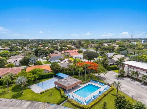 681 S Hollybrook Drive Pembroke Pines FL 33025