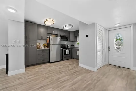 681 S Hollybrook Drive Pembroke Pines FL 33025