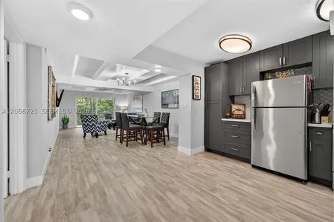 681 S Hollybrook Drive Pembroke Pines FL 33025