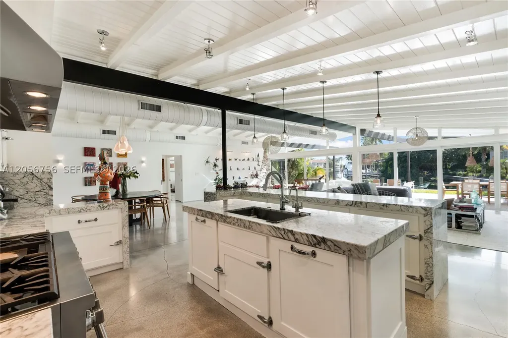 270 Island Drive Key Biscayne FL 33149
