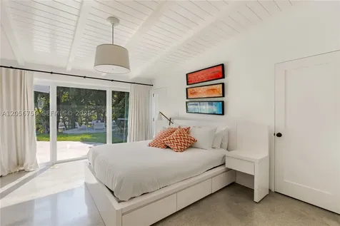 270 Island Drive Key Biscayne FL 33149