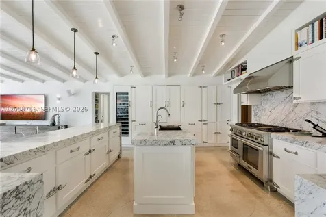 270 Island Drive Key Biscayne FL 33149