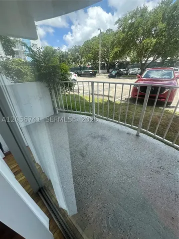 486 NW 165th St Road Miami FL 33169
