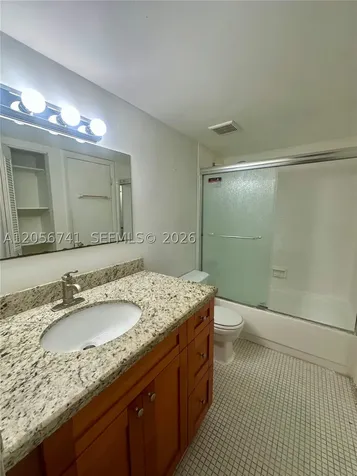 486 NW 165th St Road Miami FL 33169