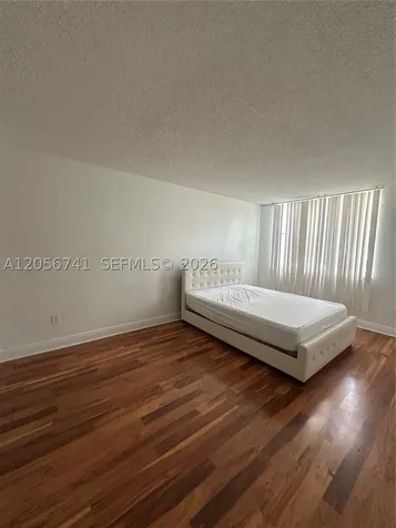 486 NW 165th St Road Miami FL 33169