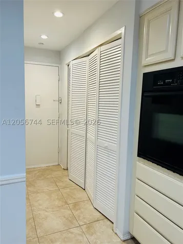 5825 Collins Avenue Miami Beach FL 33140