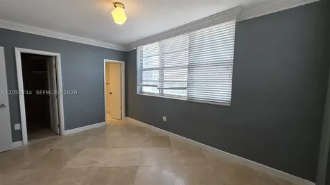 5825 Collins Avenue Miami Beach FL 33140