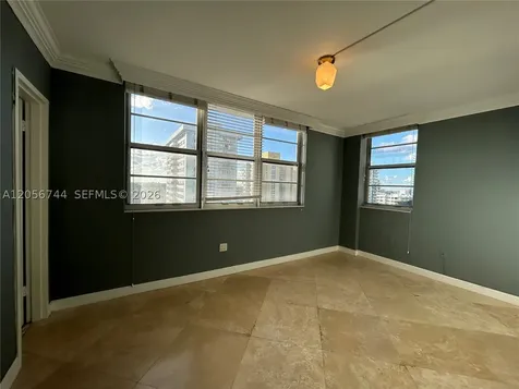 5825 Collins Avenue Miami Beach FL 33140