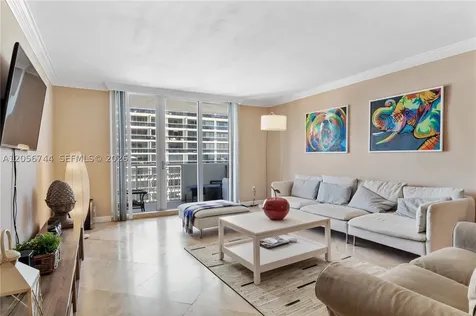 5825 Collins Avenue Miami Beach FL 33140