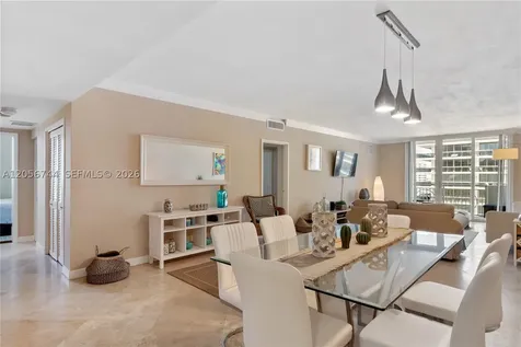 5825 Collins Avenue Miami Beach FL 33140