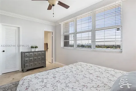 5825 Collins Avenue Miami Beach FL 33140