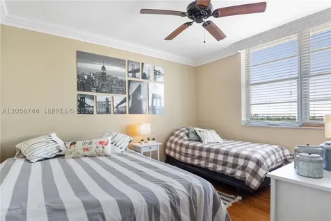 5825 Collins Avenue Miami Beach FL 33140