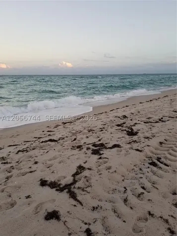 5825 Collins Avenue Miami Beach FL 33140
