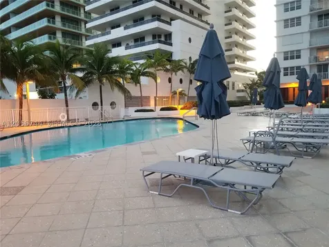 5825 Collins Avenue Miami Beach FL 33140