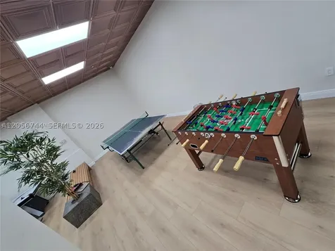 5825 Collins Avenue Miami Beach FL 33140